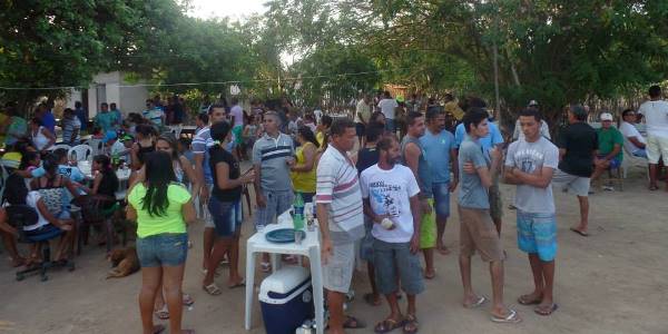 Festa reuniu amigos e populares//Fotos: Luzinete Vitoriano