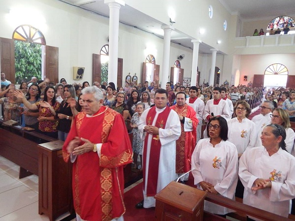Resultado de imagem para João Câmara: Fiéis católicos lotam a matriz na missa em honra aos Mártires
